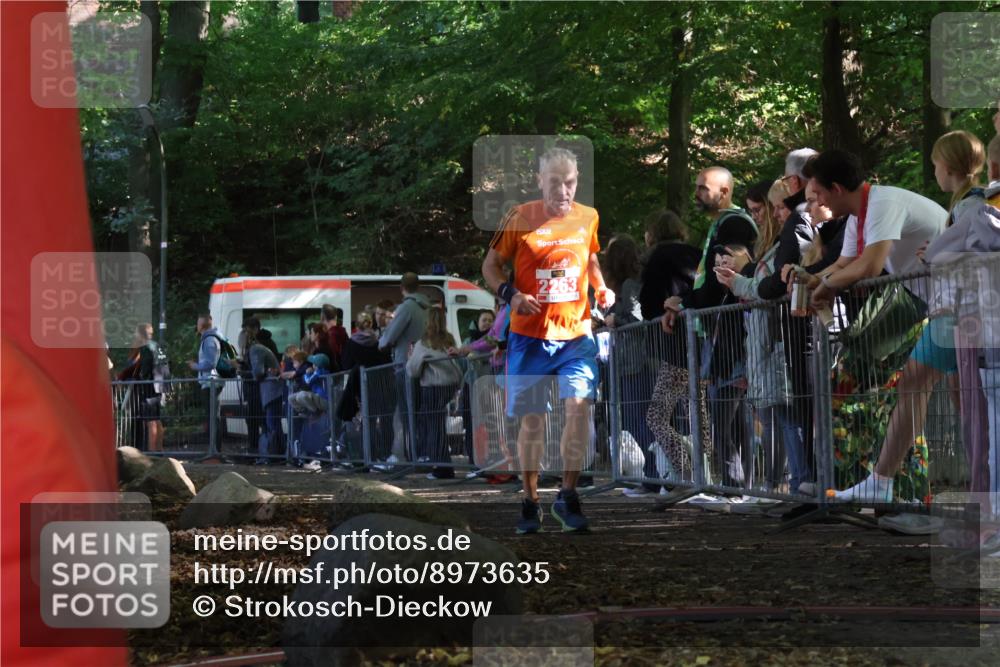 28.09.2025 - 33. Volkslauf durch das schöne Alstertal Strokosch-Dieckow http://msf.ph/oto/8973635 28.09.2025 12:20:49 Ziel 2263 meine-sportfotos.de