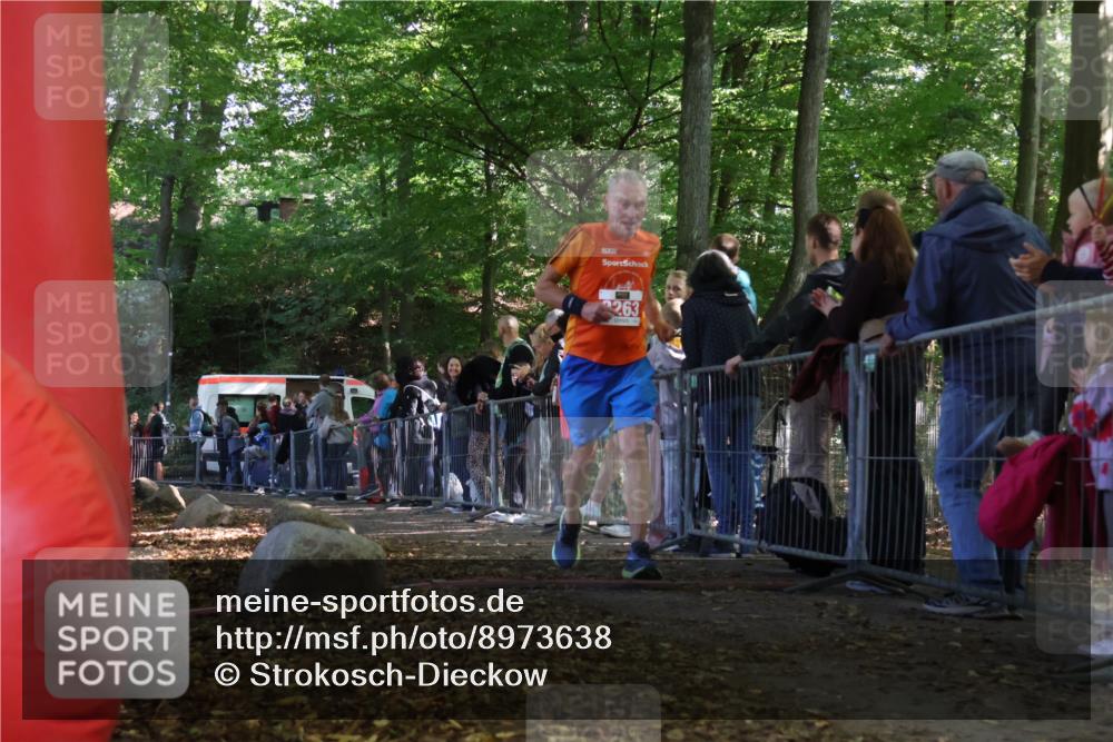 28.09.2025 - 33. Volkslauf durch das schöne Alstertal Strokosch-Dieckow http://msf.ph/oto/8973638 28.09.2025 12:20:51 Ziel 2263 meine-sportfotos.de