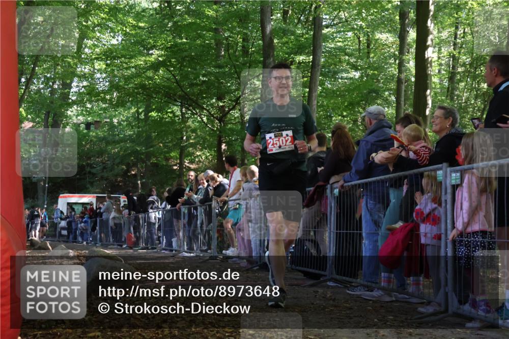 28.09.2025 - 33. Volkslauf durch das schöne Alstertal Strokosch-Dieckow http://msf.ph/oto/8973648 28.09.2025 12:21:25 Ziel 2502 meine-sportfotos.de