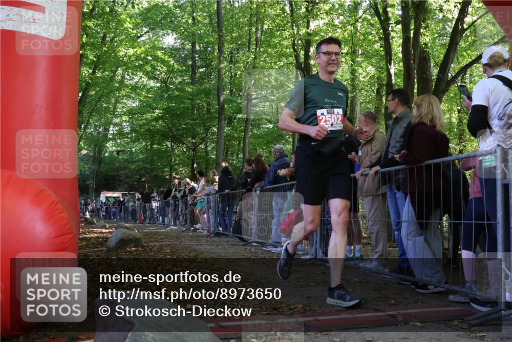 28.09.2025 - 33. Volkslauf durch das schöne Alstertal Strokosch-Dieckow http://msf.ph/oto/8973650 28.09.2025 12:21:26 Ziel  meine-sportfotos.de
