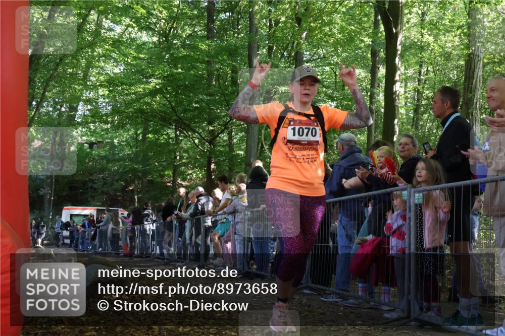 28.09.2025 - 33. Volkslauf durch das schöne Alstertal Strokosch-Dieckow http://msf.ph/oto/8973658 28.09.2025 12:21:43 Ziel  meine-sportfotos.de