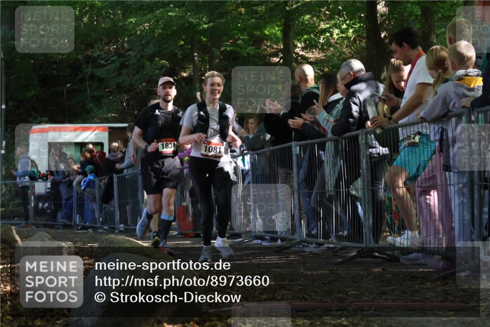 28.09.2025 - 33. Volkslauf durch das schöne Alstertal Strokosch-Dieckow http://msf.ph/oto/8973660 28.09.2025 12:21:55 Ziel 1081, 1834, 2431 meine-sportfotos.de