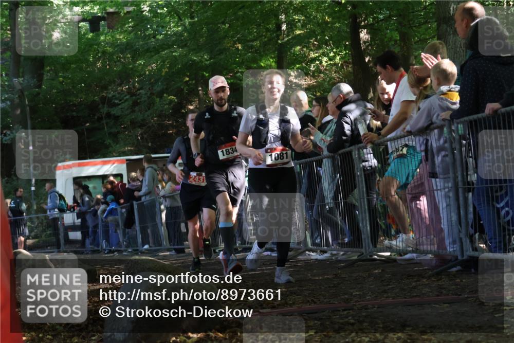 28.09.2025 - 33. Volkslauf durch das schöne Alstertal Strokosch-Dieckow http://msf.ph/oto/8973661 28.09.2025 12:21:55 Ziel 1081, 1834, 2431 meine-sportfotos.de