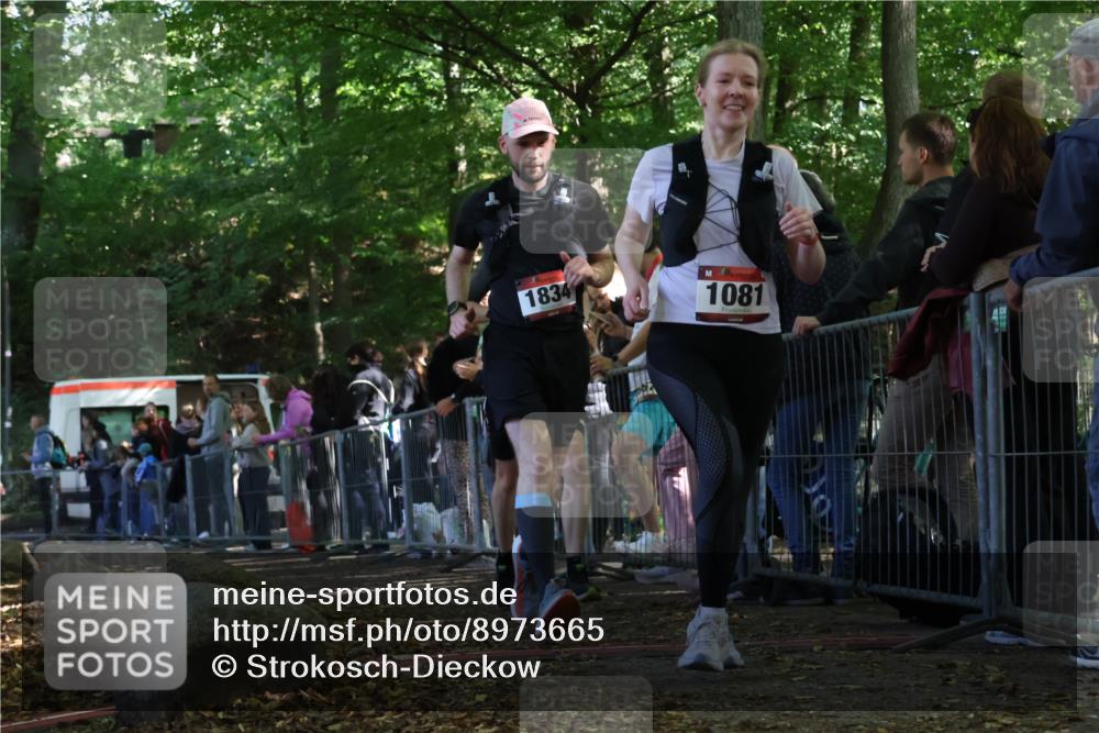 28.09.2025 - 33. Volkslauf durch das schöne Alstertal Strokosch-Dieckow http://msf.ph/oto/8973665 28.09.2025 12:21:57 Ziel 1081, 1834, 2431 meine-sportfotos.de