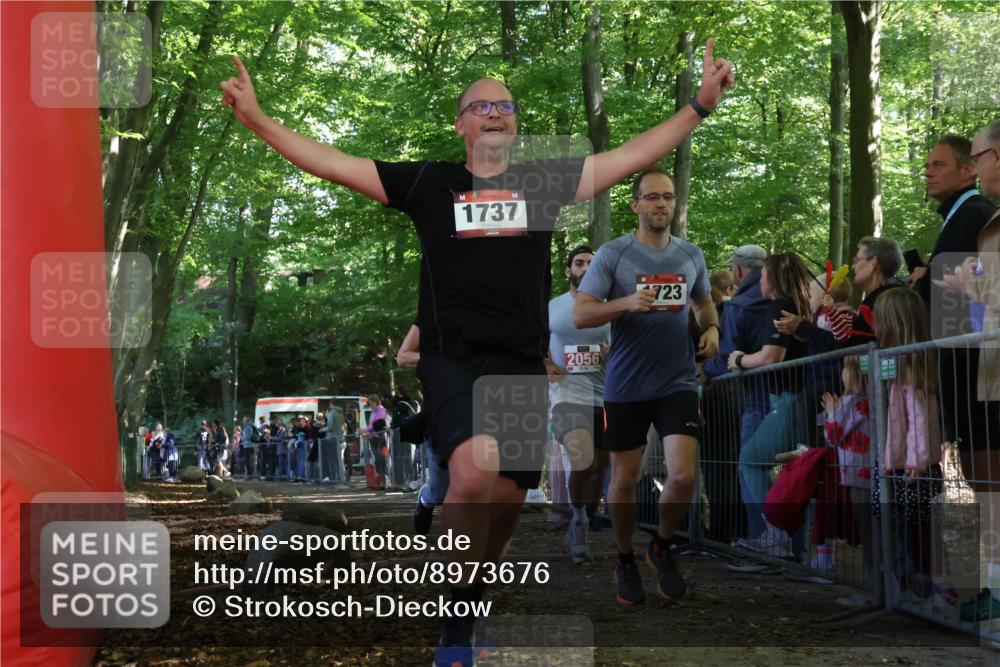 28.09.2025 - 33. Volkslauf durch das schöne Alstertal Strokosch-Dieckow http://msf.ph/oto/8973676 28.09.2025 12:22:16 Ziel 1723, 1737, 2055, 2056 meine-sportfotos.de