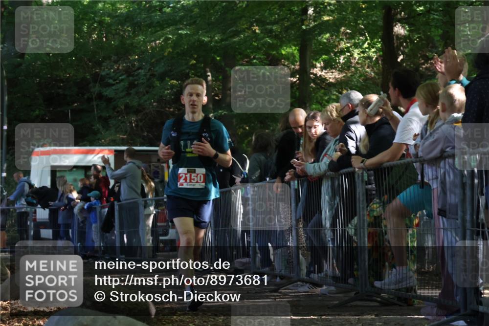 28.09.2025 - 33. Volkslauf durch das schöne Alstertal Strokosch-Dieckow http://msf.ph/oto/8973681 28.09.2025 12:22:30 Ziel 2150, 2196 meine-sportfotos.de