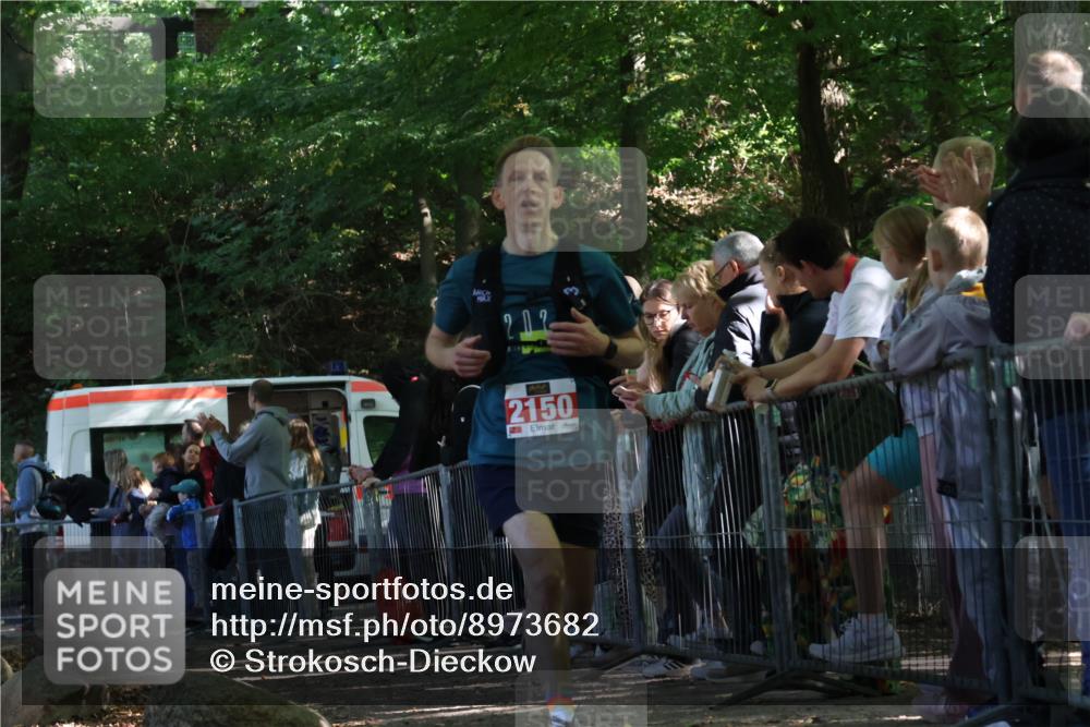 28.09.2025 - 33. Volkslauf durch das schöne Alstertal Strokosch-Dieckow http://msf.ph/oto/8973682 28.09.2025 12:22:30 Ziel 2150, 2196 meine-sportfotos.de