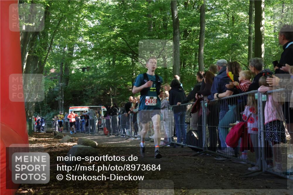 28.09.2025 - 33. Volkslauf durch das schöne Alstertal Strokosch-Dieckow http://msf.ph/oto/8973684 28.09.2025 12:22:31 Ziel 1736, 2150, 2196 meine-sportfotos.de
