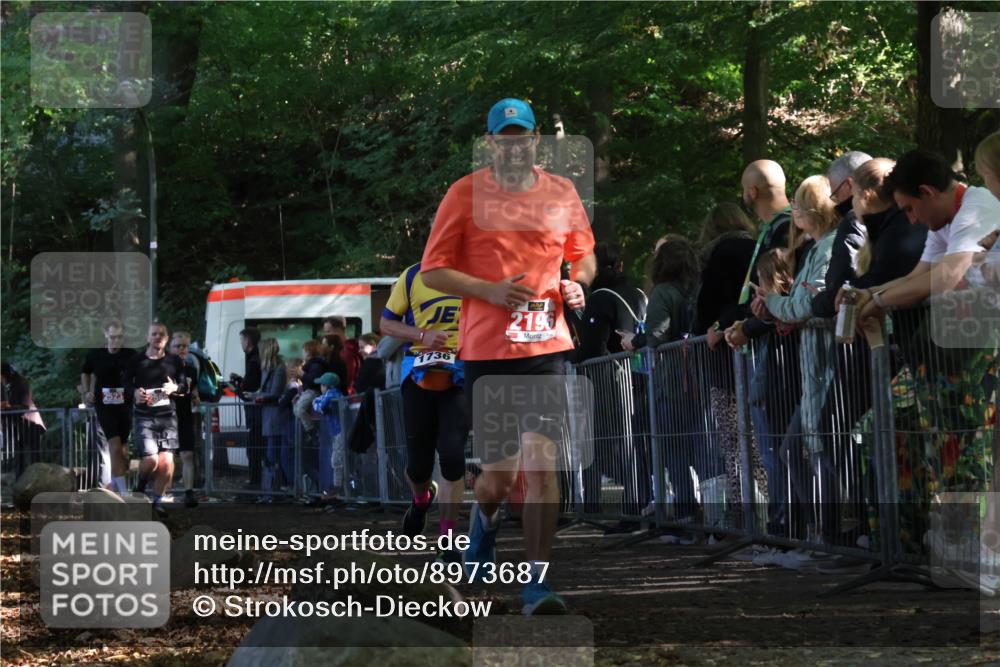 28.09.2025 - 33. Volkslauf durch das schöne Alstertal Strokosch-Dieckow http://msf.ph/oto/8973687 28.09.2025 12:22:38 Ziel 1736, 2196, 2288, 2523, 2568 meine-sportfotos.de