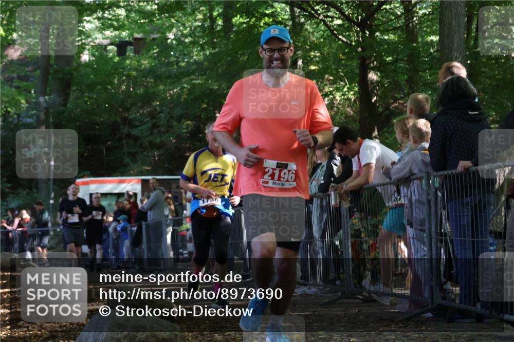 28.09.2025 - 33. Volkslauf durch das schöne Alstertal Strokosch-Dieckow http://msf.ph/oto/8973690 28.09.2025 12:22:39 Ziel 1736, 2196, 2288, 2523, 2568 meine-sportfotos.de