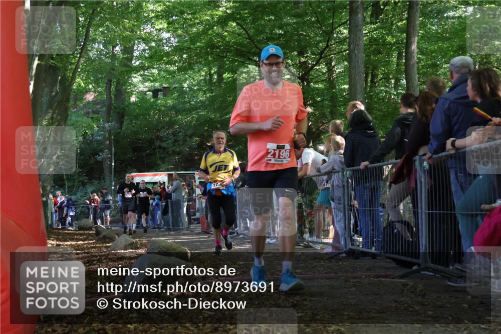 28.09.2025 - 33. Volkslauf durch das schöne Alstertal Strokosch-Dieckow http://msf.ph/oto/8973691 28.09.2025 12:22:39 Ziel 1736, 2196, 2288, 2523, 2568 meine-sportfotos.de