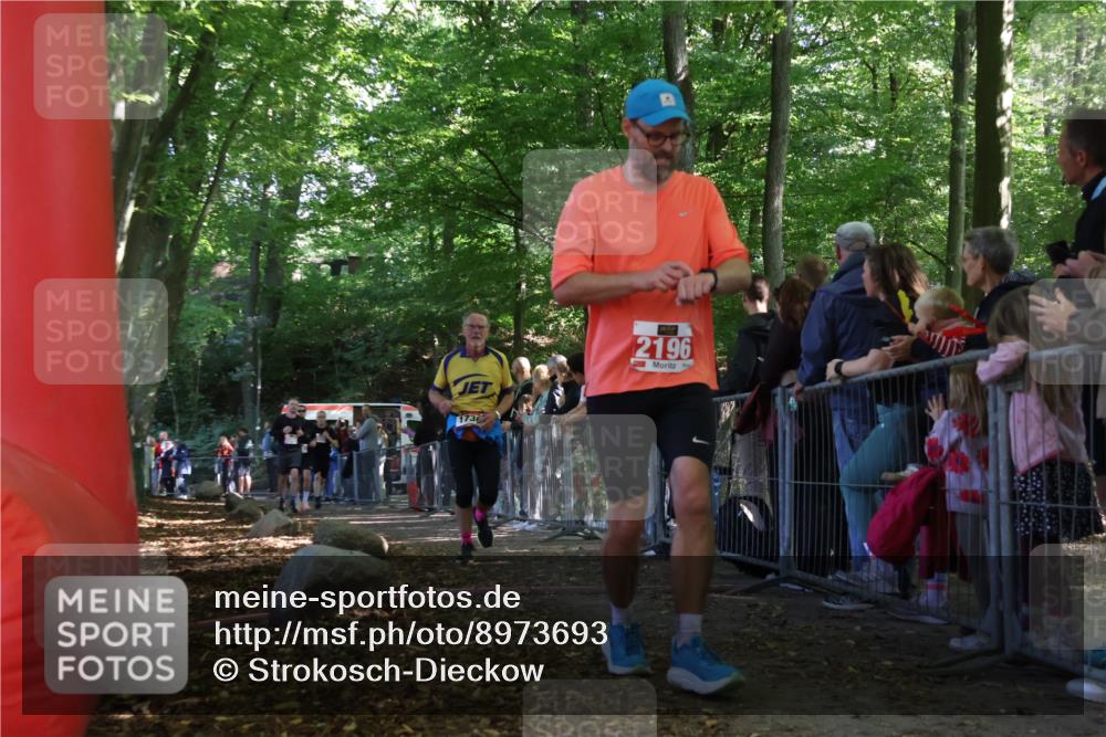 28.09.2025 - 33. Volkslauf durch das schöne Alstertal Strokosch-Dieckow http://msf.ph/oto/8973693 28.09.2025 12:22:40 Ziel 1736, 2196, 2288, 2523, 2568 meine-sportfotos.de
