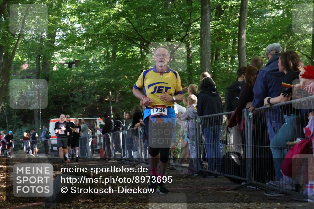 28.09.2025 - 33. Volkslauf durch das schöne Alstertal Strokosch-Dieckow http://msf.ph/oto/8973695 28.09.2025 12:22:41 Ziel 1736, 2288, 2457, 2523, 2568 meine-sportfotos.de