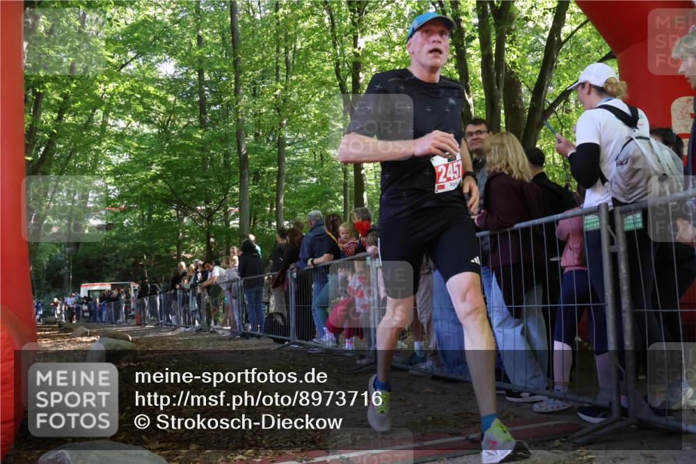 28.09.2025 - 33. Volkslauf durch das schöne Alstertal Strokosch-Dieckow http://msf.ph/oto/8973716 28.09.2025 12:22:52 Ziel 2632 meine-sportfotos.de