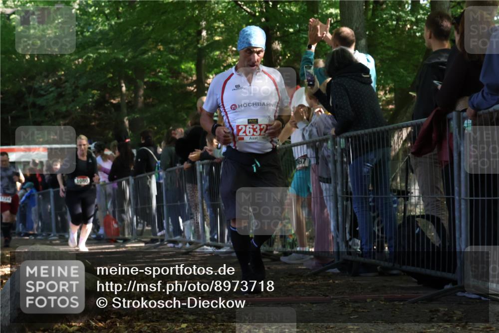 28.09.2025 - 33. Volkslauf durch das schöne Alstertal Strokosch-Dieckow http://msf.ph/oto/8973718 28.09.2025 12:23:01 Ziel 1080, 1724, 2551, 2632 meine-sportfotos.de
