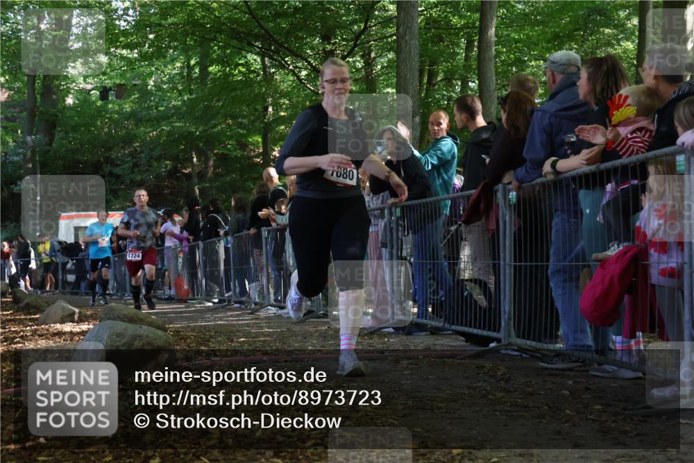 28.09.2025 - 33. Volkslauf durch das schöne Alstertal Strokosch-Dieckow http://msf.ph/oto/8973723 28.09.2025 12:23:04 Ziel 1080, 1724, 2551 meine-sportfotos.de