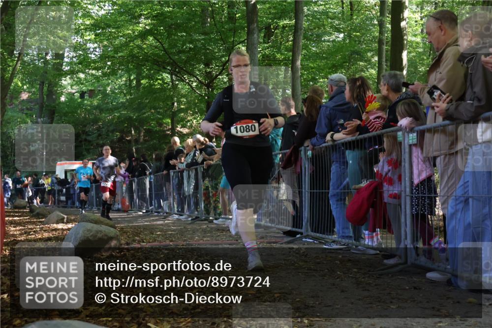 28.09.2025 - 33. Volkslauf durch das schöne Alstertal Strokosch-Dieckow http://msf.ph/oto/8973724 28.09.2025 12:23:05 Ziel 1080, 1724, 2400, 2551 meine-sportfotos.de