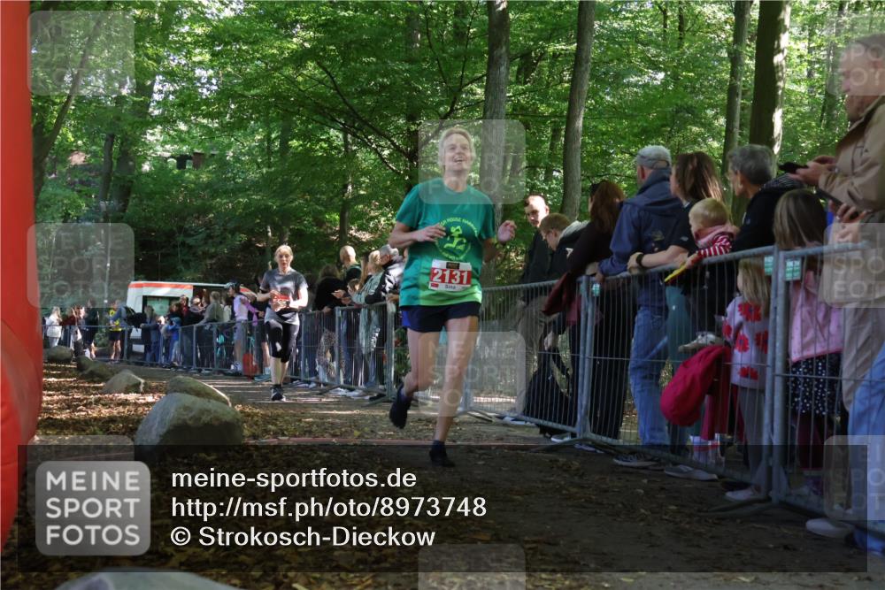 28.09.2025 - 33. Volkslauf durch das schöne Alstertal Strokosch-Dieckow http://msf.ph/oto/8973748 28.09.2025 12:23:19 Ziel 1097, 2131 meine-sportfotos.de