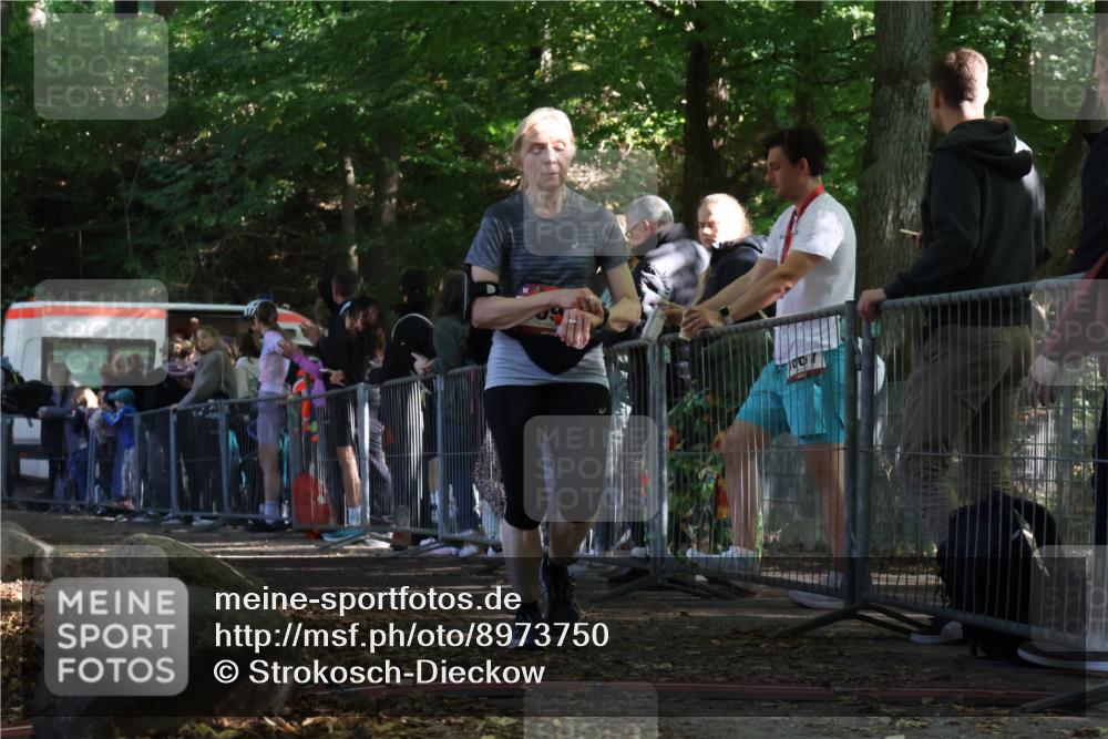 28.09.2025 - 33. Volkslauf durch das schöne Alstertal Strokosch-Dieckow http://msf.ph/oto/8973750 28.09.2025 12:23:21 Ziel 1097 meine-sportfotos.de