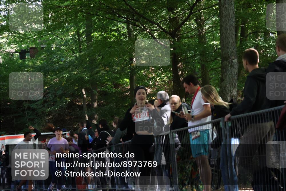 28.09.2025 - 33. Volkslauf durch das schöne Alstertal Strokosch-Dieckow http://msf.ph/oto/8973769 28.09.2025 12:24:02 Ziel 1750, 2180, 2379 meine-sportfotos.de