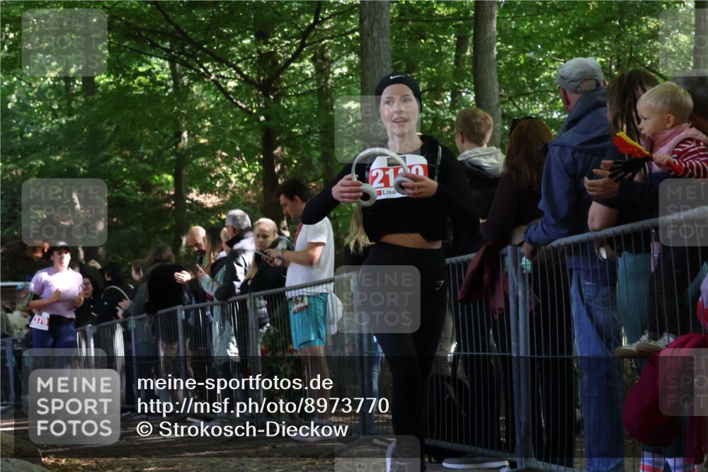 28.09.2025 - 33. Volkslauf durch das schöne Alstertal Strokosch-Dieckow http://msf.ph/oto/8973770 28.09.2025 12:24:04 Ziel 1750, 2180, 2379, 2540 meine-sportfotos.de