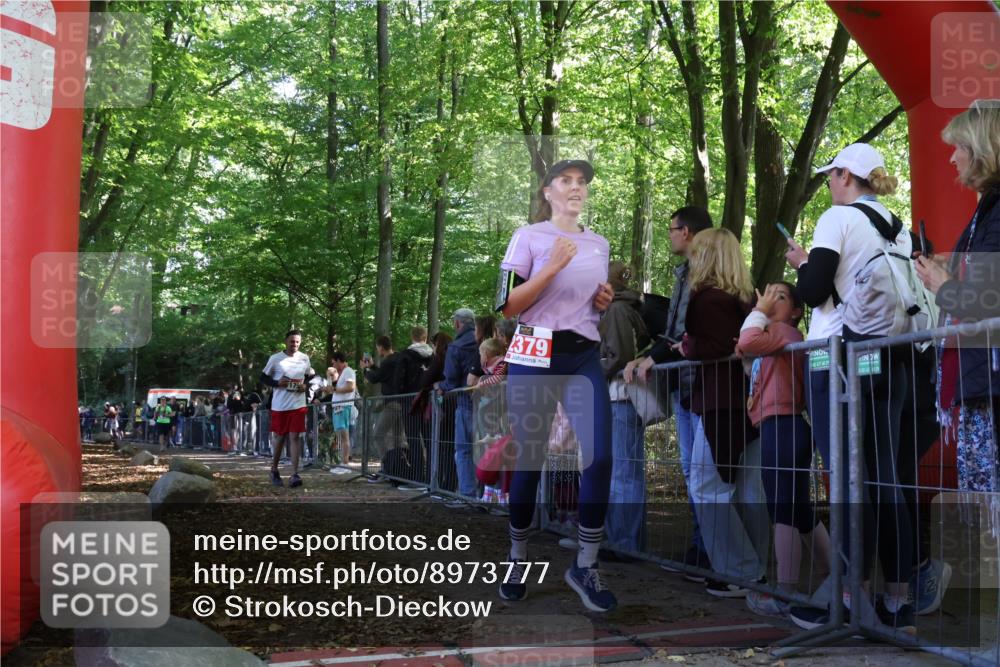 28.09.2025 - 33. Volkslauf durch das schöne Alstertal Strokosch-Dieckow http://msf.ph/oto/8973777 28.09.2025 12:24:08 Ziel 1750, 2298, 2540 meine-sportfotos.de