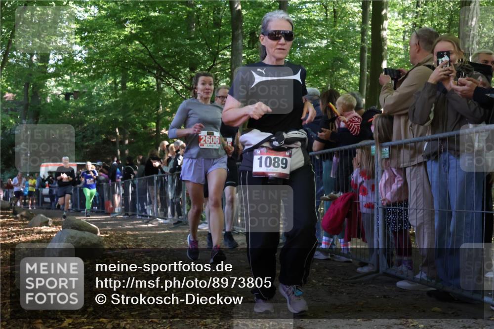 28.09.2025 - 33. Volkslauf durch das schöne Alstertal Strokosch-Dieckow http://msf.ph/oto/8973805 28.09.2025 12:24:27 Ziel 2226, 2415, 2424, 2471, 2472, 2606 meine-sportfotos.de