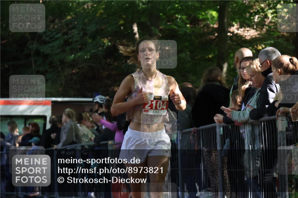 28.09.2025 - 33. Volkslauf durch das schöne Alstertal Strokosch-Dieckow http://msf.ph/oto/8973821 28.09.2025 12:24:42 Ziel 2104, 2599 meine-sportfotos.de