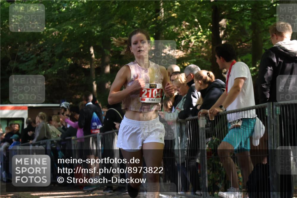 28.09.2025 - 33. Volkslauf durch das schöne Alstertal Strokosch-Dieckow http://msf.ph/oto/8973822 28.09.2025 12:24:42 Ziel 2104, 2599 meine-sportfotos.de