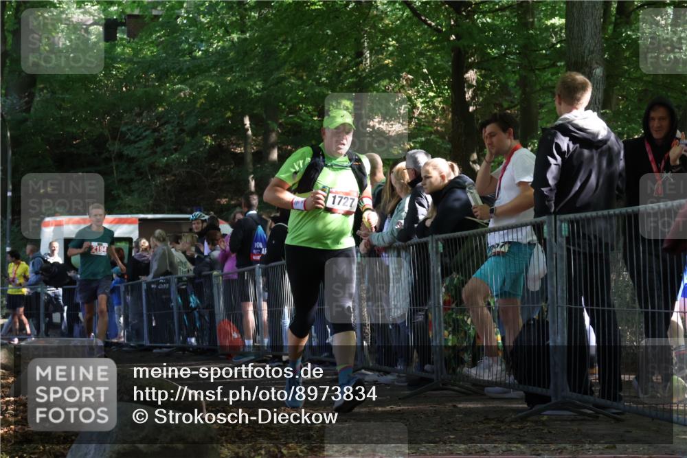 28.09.2025 - 33. Volkslauf durch das schöne Alstertal Strokosch-Dieckow http://msf.ph/oto/8973834 28.09.2025 12:24:57 Ziel 1727, 2194 meine-sportfotos.de