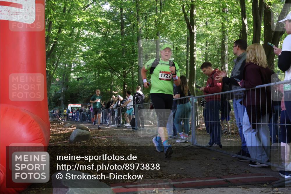 28.09.2025 - 33. Volkslauf durch das schöne Alstertal Strokosch-Dieckow http://msf.ph/oto/8973838 28.09.2025 12:25:00 Ziel 2136, 2194, 2228 meine-sportfotos.de