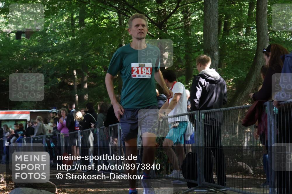 28.09.2025 - 33. Volkslauf durch das schöne Alstertal Strokosch-Dieckow http://msf.ph/oto/8973840 28.09.2025 12:25:01 Ziel 2136, 2194, 2228, 2315 meine-sportfotos.de