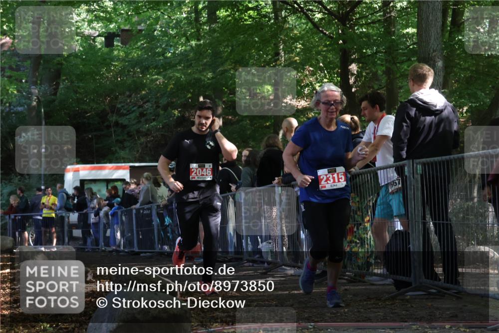 28.09.2025 - 33. Volkslauf durch das schöne Alstertal Strokosch-Dieckow http://msf.ph/oto/8973850 28.09.2025 12:25:10 Ziel 2046, 2315 meine-sportfotos.de