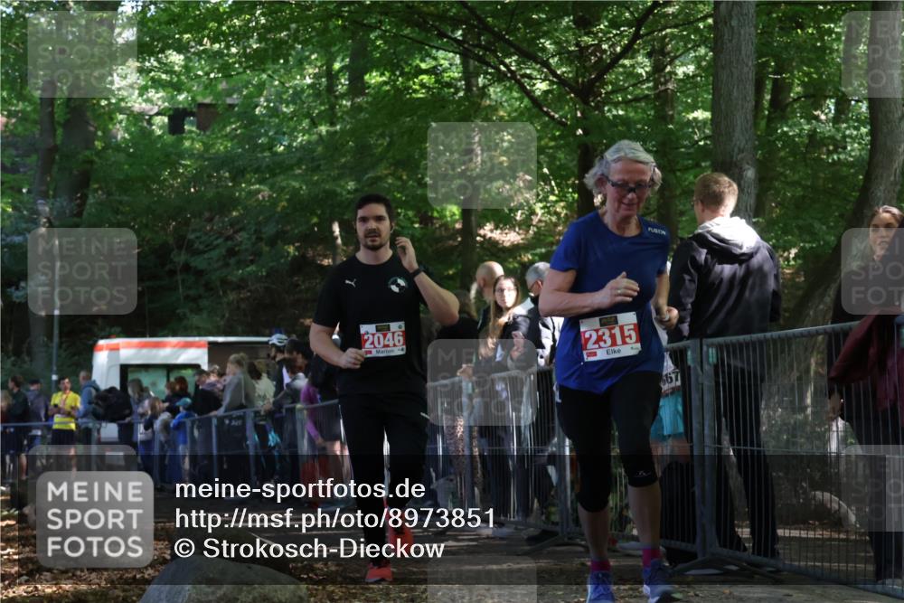 28.09.2025 - 33. Volkslauf durch das schöne Alstertal Strokosch-Dieckow http://msf.ph/oto/8973851 28.09.2025 12:25:10 Ziel 2046, 2315 meine-sportfotos.de