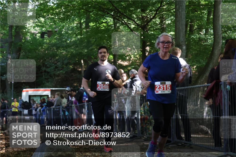 28.09.2025 - 33. Volkslauf durch das schöne Alstertal Strokosch-Dieckow http://msf.ph/oto/8973852 28.09.2025 12:25:11 Ziel 2046, 2315 meine-sportfotos.de