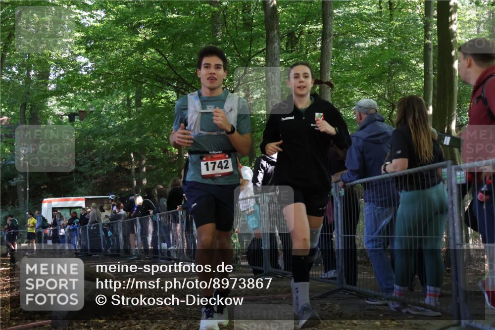 28.09.2025 - 33. Volkslauf durch das schöne Alstertal Strokosch-Dieckow http://msf.ph/oto/8973867 28.09.2025 12:25:28 Ziel 1083, 1742, 2569 meine-sportfotos.de