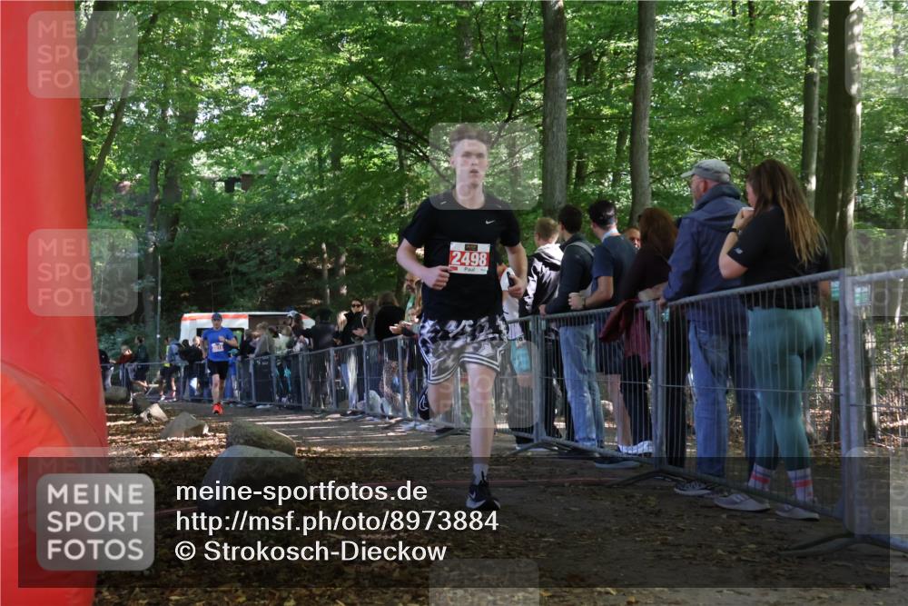 28.09.2025 - 33. Volkslauf durch das schöne Alstertal Strokosch-Dieckow http://msf.ph/oto/8973884 28.09.2025 12:26:00 Ziel 2016, 2498 meine-sportfotos.de