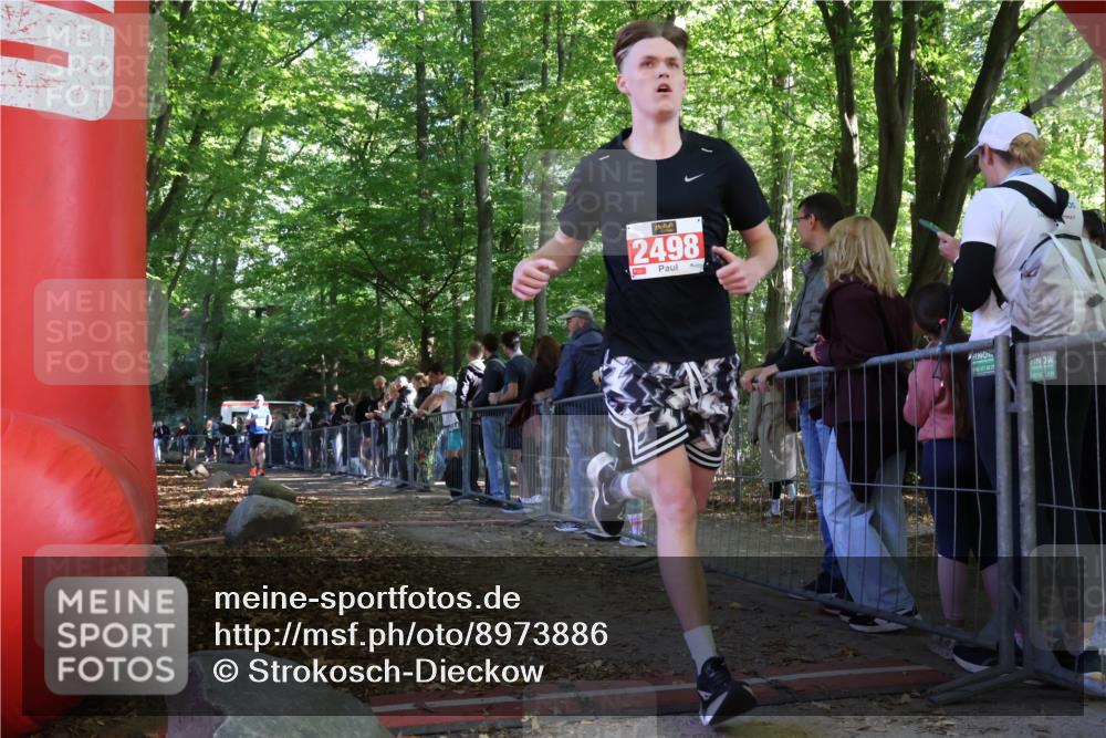 28.09.2025 - 33. Volkslauf durch das schöne Alstertal Strokosch-Dieckow http://msf.ph/oto/8973886 28.09.2025 12:26:01 Ziel 2016, 2498 meine-sportfotos.de