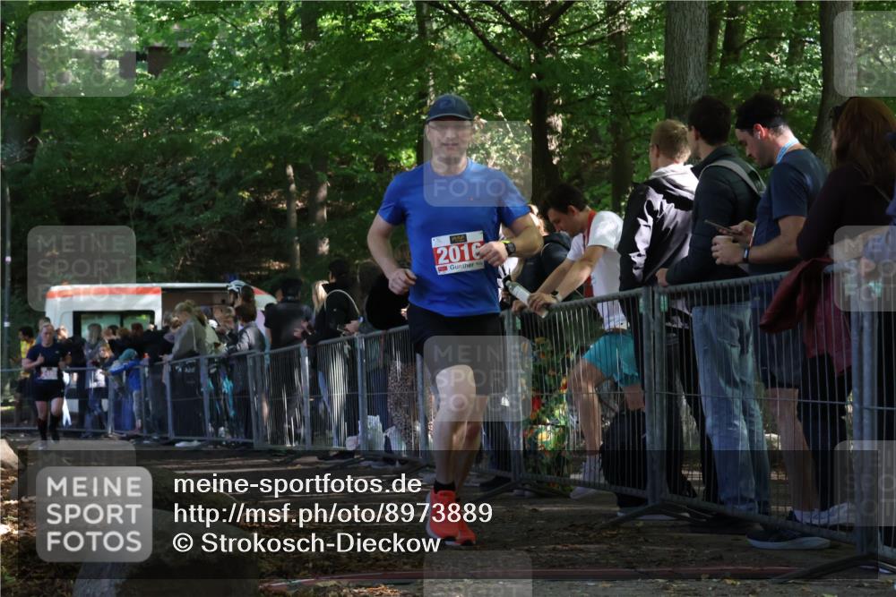 28.09.2025 - 33. Volkslauf durch das schöne Alstertal Strokosch-Dieckow http://msf.ph/oto/8973889 28.09.2025 12:26:05 Ziel 2016, 2499 meine-sportfotos.de