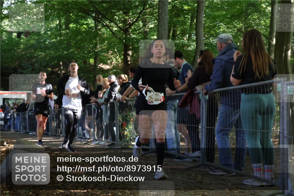 28.09.2025 - 33. Volkslauf durch das schöne Alstertal Strokosch-Dieckow http://msf.ph/oto/8973915 28.09.2025 12:26:21 Ziel 2516, 2630, 2991 meine-sportfotos.de