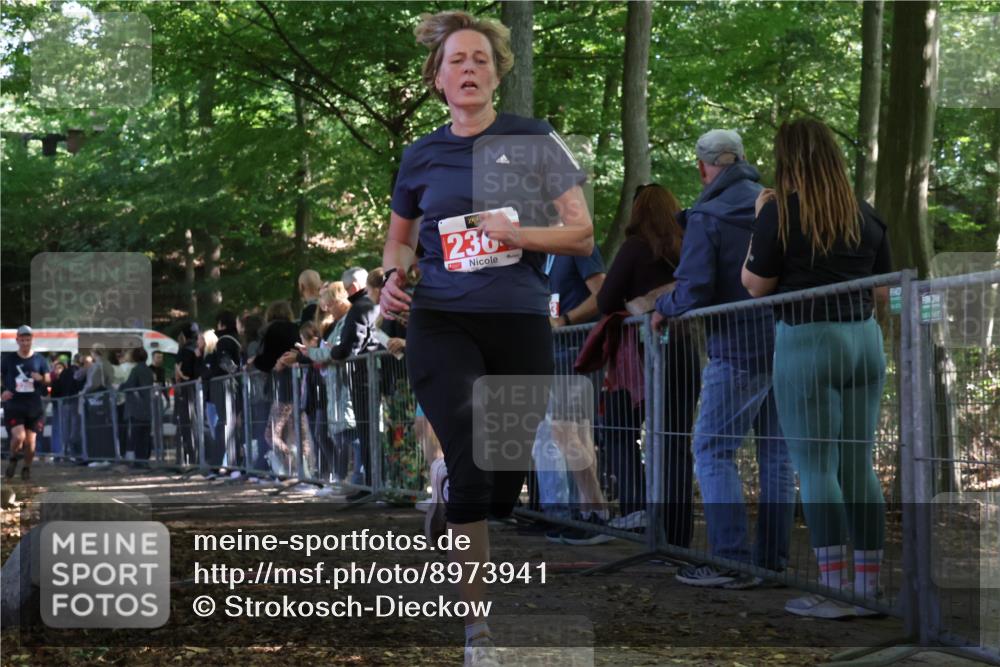 28.09.2025 - 33. Volkslauf durch das schöne Alstertal Strokosch-Dieckow http://msf.ph/oto/8973941 28.09.2025 12:26:44 Ziel 2208, 2364 meine-sportfotos.de