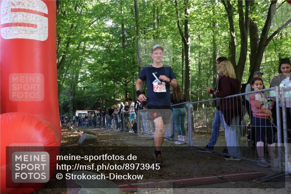28.09.2025 - 33. Volkslauf durch das schöne Alstertal Strokosch-Dieckow http://msf.ph/oto/8973945 28.09.2025 12:26:51 Ziel 2454 meine-sportfotos.de
