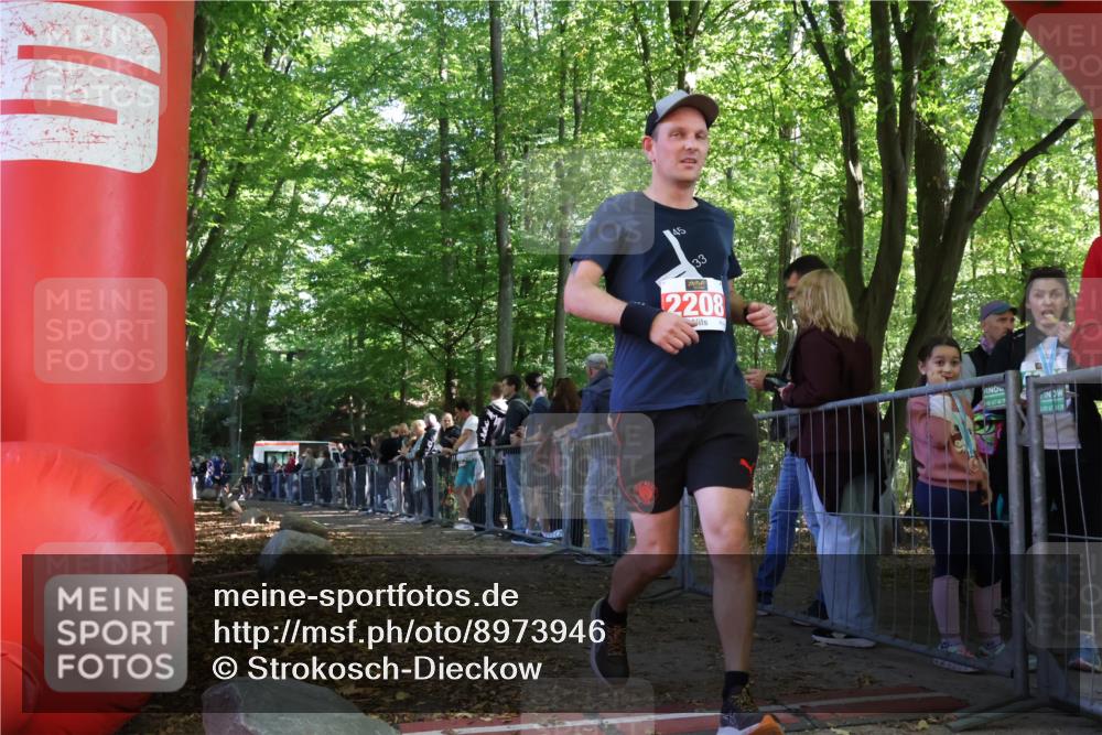 28.09.2025 - 33. Volkslauf durch das schöne Alstertal Strokosch-Dieckow http://msf.ph/oto/8973946 28.09.2025 12:26:52 Ziel 2454 meine-sportfotos.de