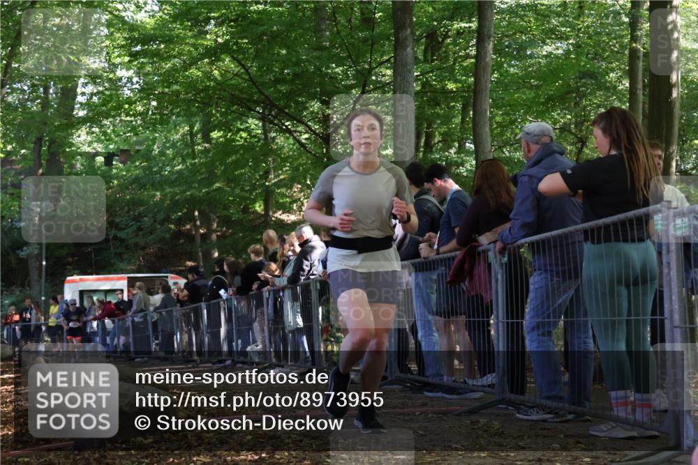 28.09.2025 - 33. Volkslauf durch das schöne Alstertal Strokosch-Dieckow http://msf.ph/oto/8973955 28.09.2025 12:27:05 Ziel 1094, 3960 meine-sportfotos.de