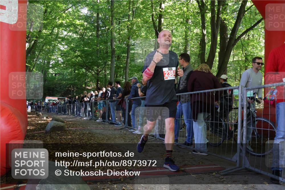 28.09.2025 - 33. Volkslauf durch das schöne Alstertal Strokosch-Dieckow http://msf.ph/oto/8973972 28.09.2025 12:27:20 Ziel  meine-sportfotos.de