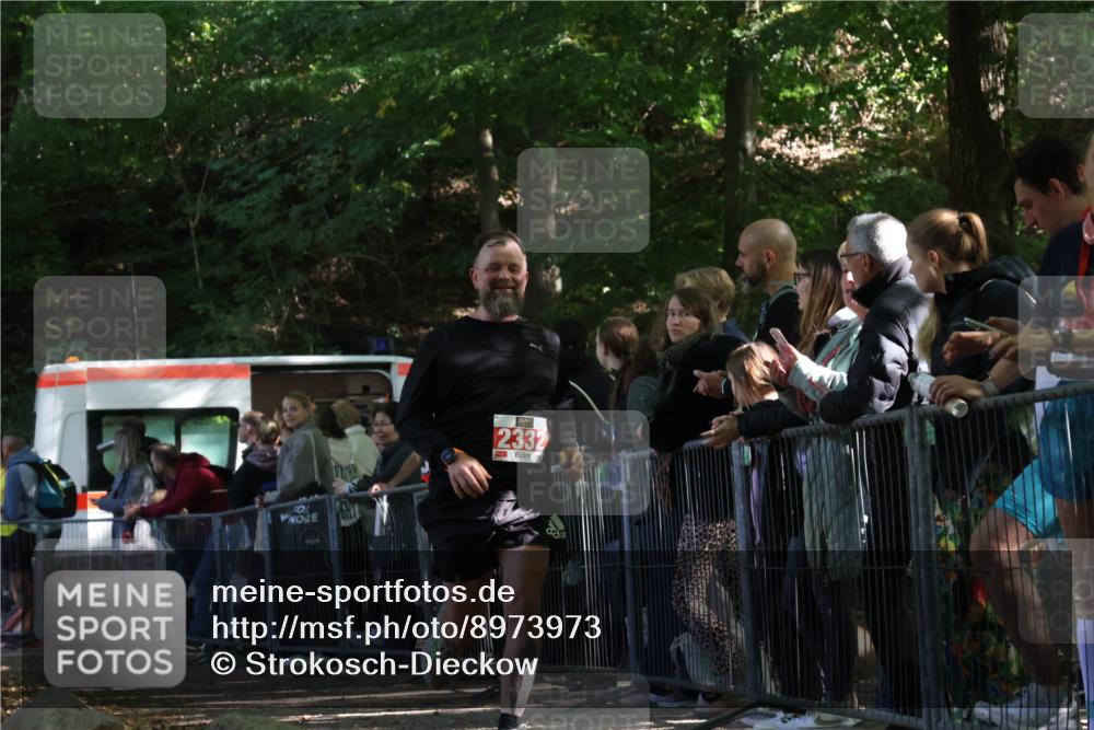 28.09.2025 - 33. Volkslauf durch das schöne Alstertal Strokosch-Dieckow http://msf.ph/oto/8973973 28.09.2025 12:27:52 Ziel 2332 meine-sportfotos.de