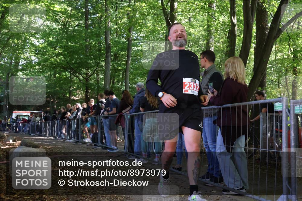 28.09.2025 - 33. Volkslauf durch das schöne Alstertal Strokosch-Dieckow http://msf.ph/oto/8973979 28.09.2025 12:27:56 Ziel  meine-sportfotos.de