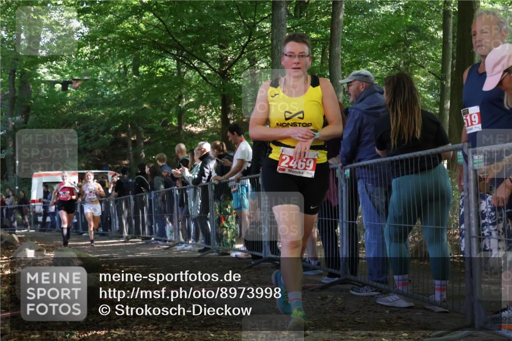 28.09.2025 - 33. Volkslauf durch das schöne Alstertal Strokosch-Dieckow http://msf.ph/oto/8973998 28.09.2025 12:28:25 Ziel 2128, 2469 meine-sportfotos.de