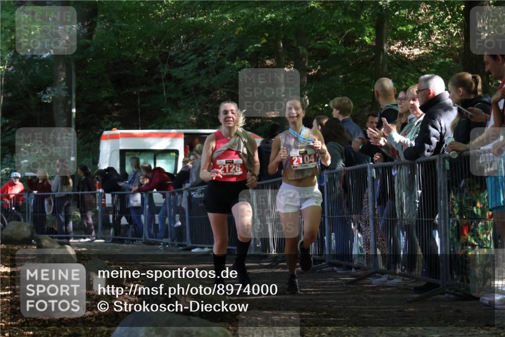 28.09.2025 - 33. Volkslauf durch das schöne Alstertal Strokosch-Dieckow http://msf.ph/oto/8974000 28.09.2025 12:28:27 Ziel 2128 meine-sportfotos.de
