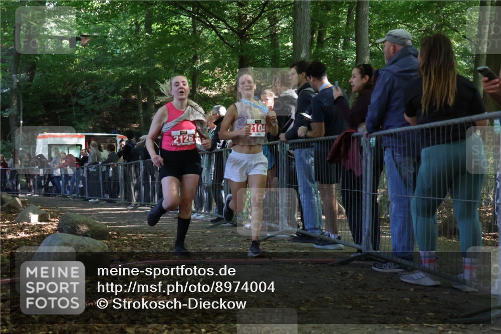 28.09.2025 - 33. Volkslauf durch das schöne Alstertal Strokosch-Dieckow http://msf.ph/oto/8974004 28.09.2025 12:28:28 Ziel 2128 meine-sportfotos.de